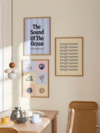 Hot Girl Summer Poster in Gelb-Blau