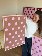 Polka Dot Poster in Braun & Rosa