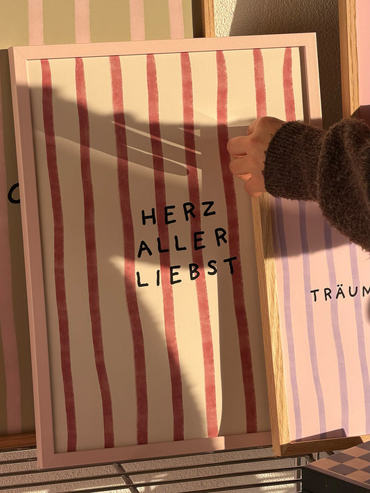 Herzallerliebst Poster in bordeaux-beige