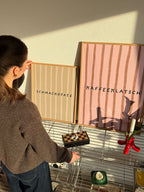 Kaffeeklatsch Poster in rosa-braun