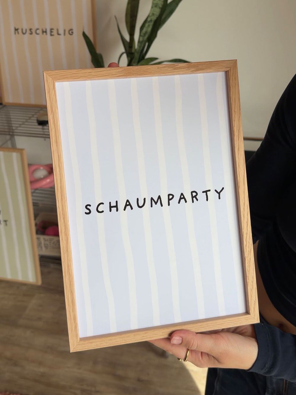 Schaumparty Streifenposter in Hellblau